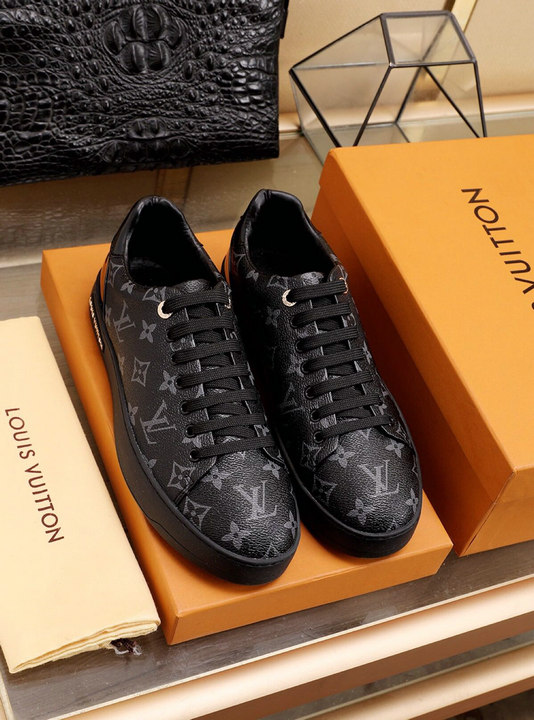 Louis Vuitton men shoes-LV1187